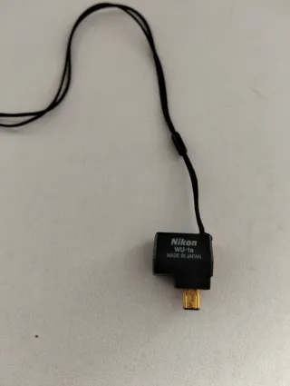 Equipo Nikon D3300 + 3 objetivos