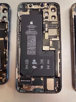 Ricambi iPhone 11 Pro / Max PREZZI (5 -20€)