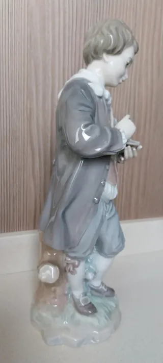 Figura Lladró Doncel con rosas