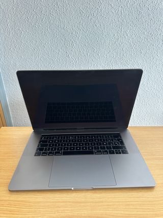 MacBook Pro 15 i7 16GB RAM 500GB SSD + Office 2019