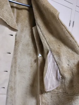 Abrigo piel melocotón forrado pelo