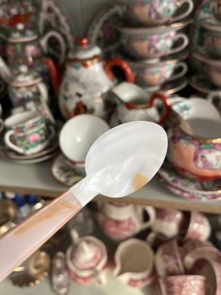 Antigua Cuchara Nácar comprada en Vietnam