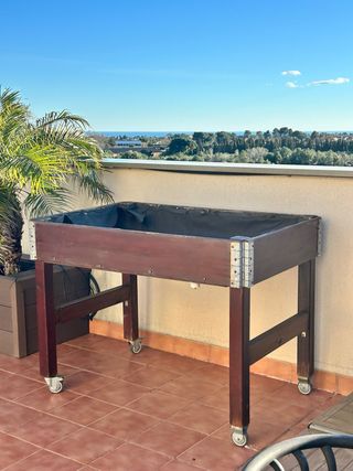 Mesa de cultivo Huerto Urbano de madera con ruedas