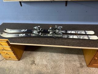 Esquís Salomon Verse