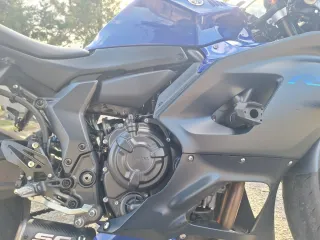 Yamaha R7 A2