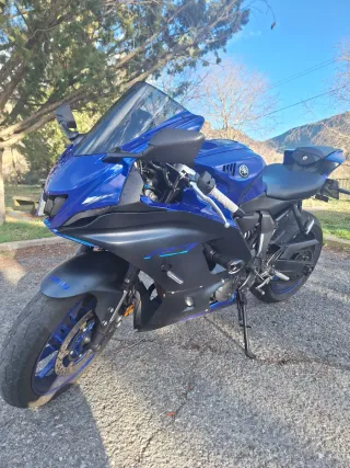 Yamaha R7 A2