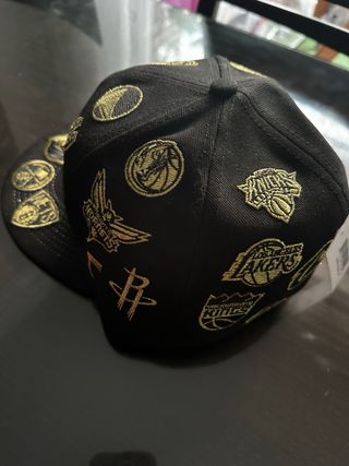 Gorra New Era NBA Negra y Dorada