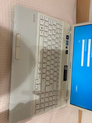 Portátil Sony VAIO blanco