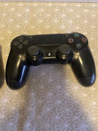 PS4 (PlayStation 4) Negra + CTR