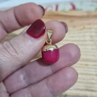 Colgante piedra natural rosa y oro