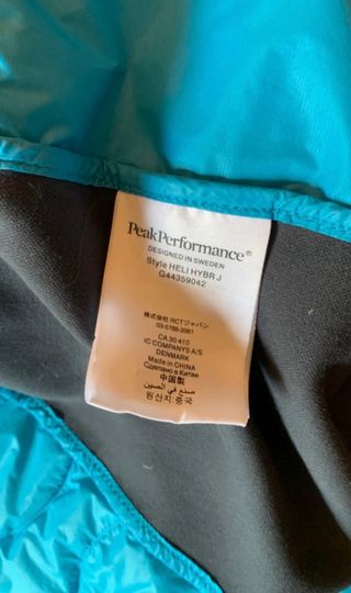 Chaqueta Peak Performance Hybrid de plumas