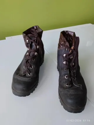 Botas montaña mujer senderismo alpinismo