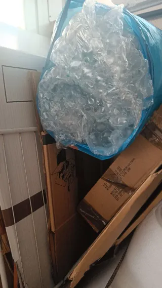 Cajas y protector mudanza