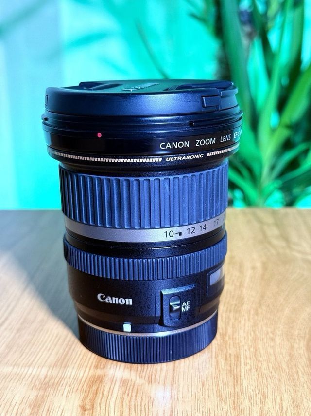 COMO NUEVO Objetivo 10-22mm canon