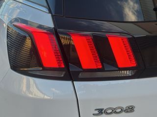 PEUGEOT 3008 1.5L BlueHDi SS GT Line
