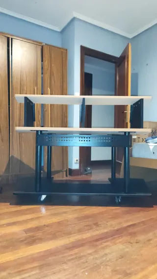 Escritorio madera y metal