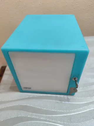 Caja guarda CDs azul con llave
