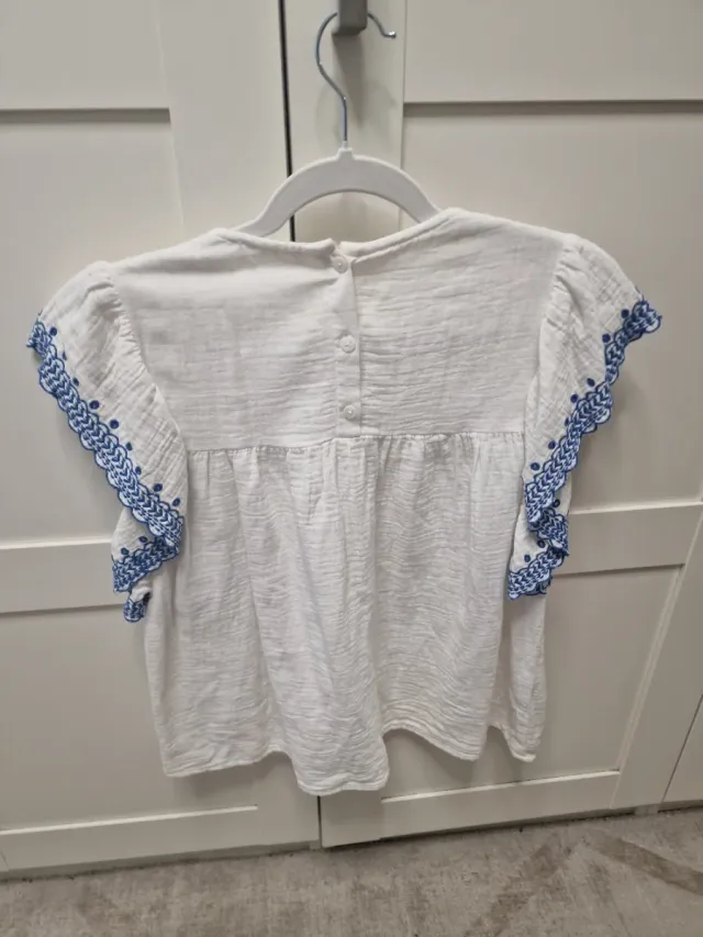 Camisa blanca bordada