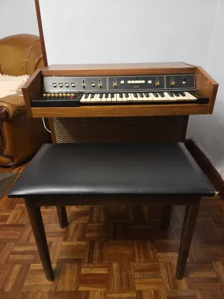 Órgano Hammond con Ritmos