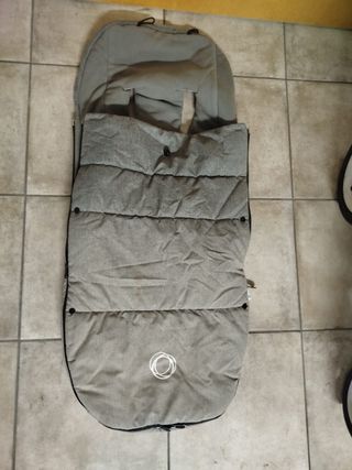 Carro Bebé Bugaboo Fox + saco + 2 capotas + capazo