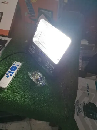 Lampada Solare LED 100W Royal con Pannello