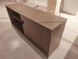 Mueble/armario marrón de madera para salón