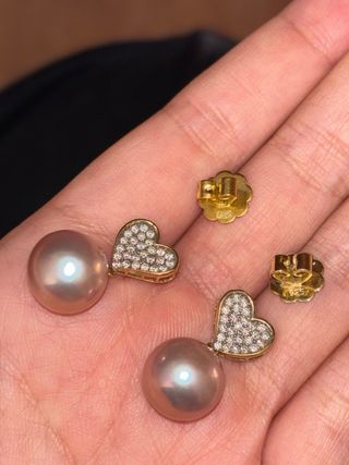 Pendientes Corazón Perla Edison Morada AA+