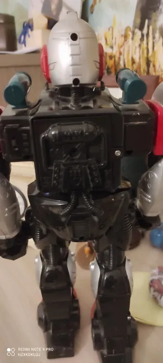 Robot giocattolo vintage