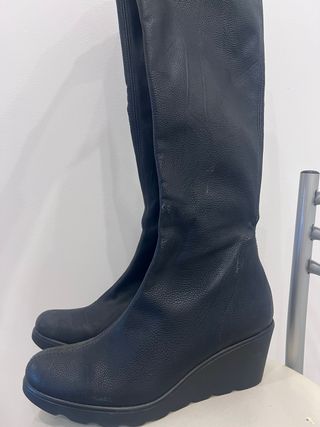 Botas altas negras cómodas