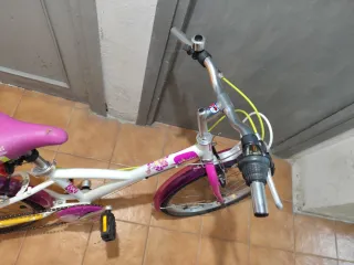 Bicicleta Infantil Btwin Rosa y Blanca
