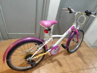 Bicicleta Infantil Btwin Rosa y Blanca