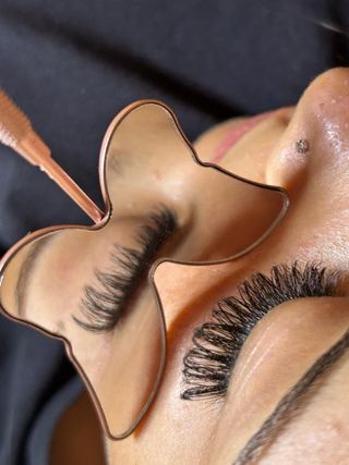 Pestañas pelo a pelo