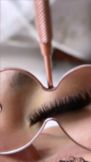 Pestañas pelo a pelo