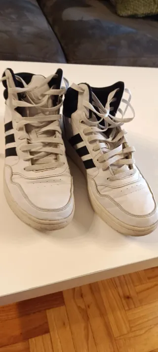 Adidas Tenis Blancos y Negros