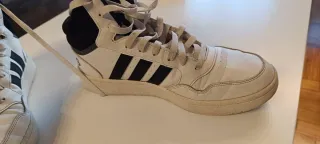 Adidas Tenis Blancos y Negros