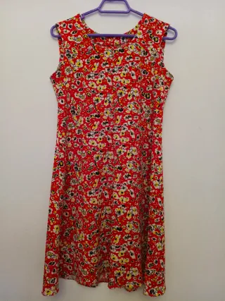 Vestidos, faldas y abrigo