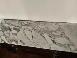 Juego de tocador y dos mesitas de noche