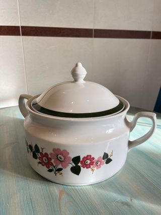 Antigua sopera Bavaria floral