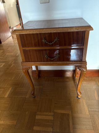 Mesilla de noche de madera