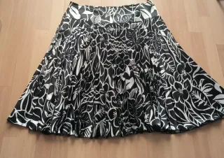 Falda plisada estampada floral