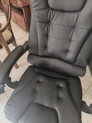 Silla de oficina ergonómica negra