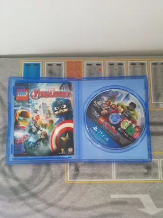 Lego Marvel's Avengers y Jurassic World PS4