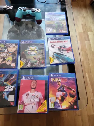 PS4 (PlayStation 4) con 2 mandos