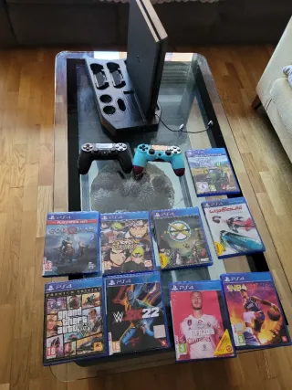 PS4 (PlayStation 4) con 2 mandos