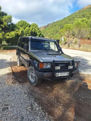 Isuzu Trooper 99