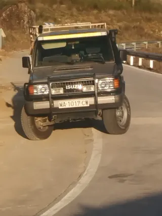 Isuzu Trooper 99