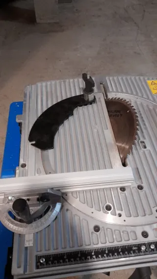 Sierra Mesa + Ingletadora 1800W