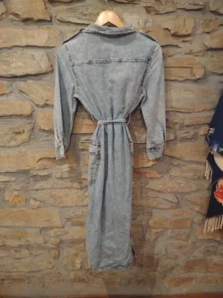Vestido largo vaquero con botones