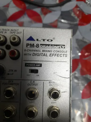 Mesa de Mezclas Alto PM-8 Amplificada