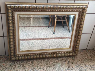 Espejo decorativo dorado y beige